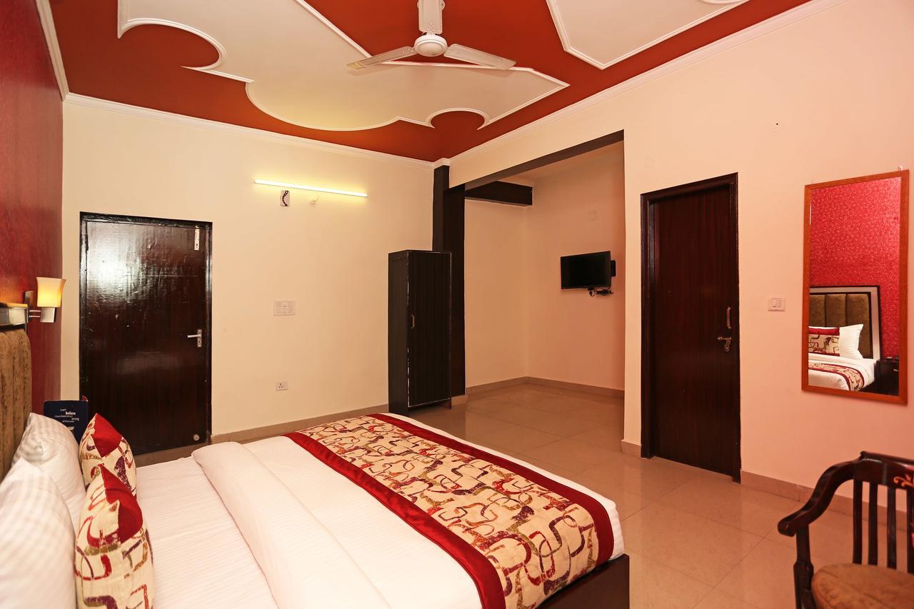 Oyo 9905 Hotel Doon Star Dehradun Extérieur photo
